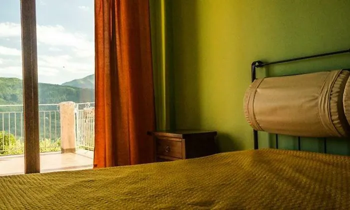 Santa Giusta Lantgård Picinisco