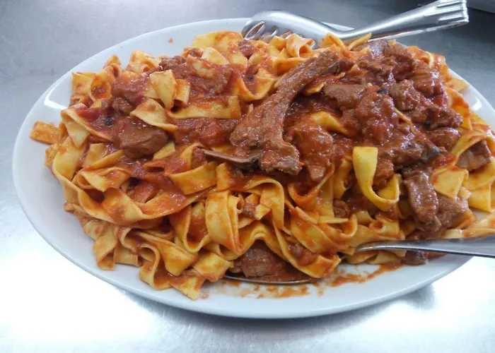 Santa Giusta Lantgård *