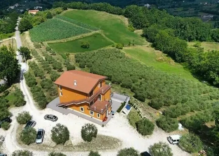 Santa Giusta Lantgård *